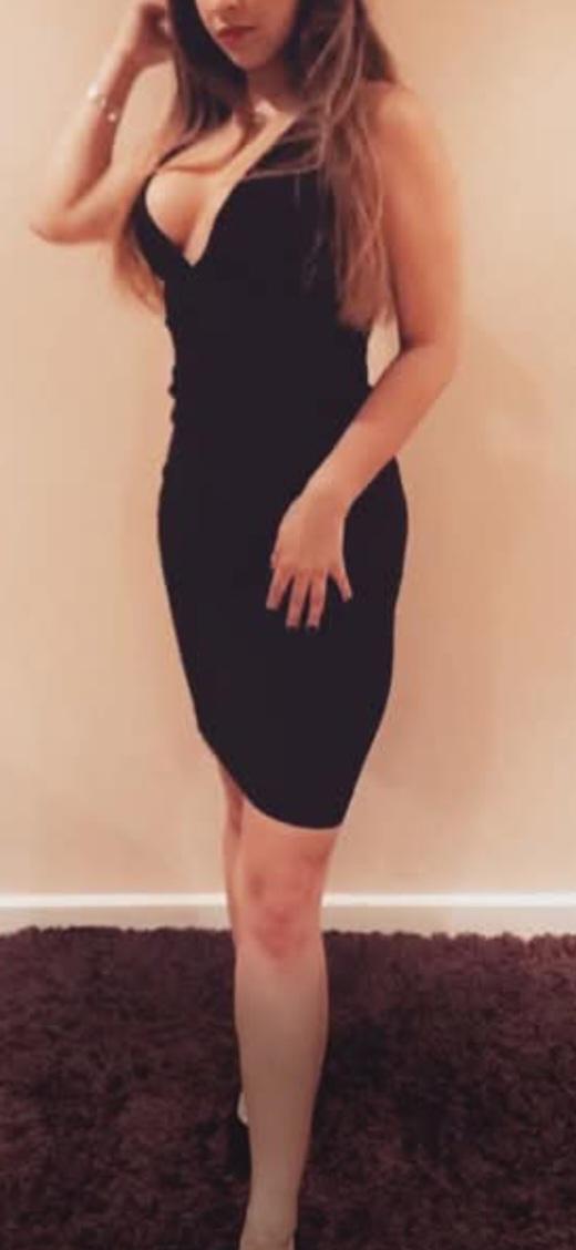 Girl 18 years old looking for a male partner