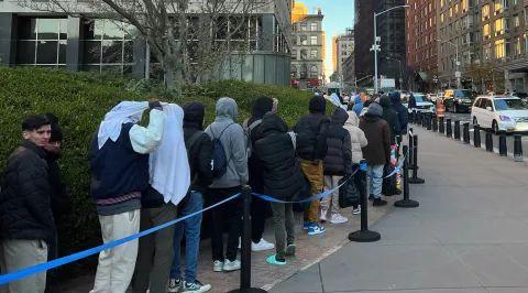 migrants-in-line-nyc.jpg
