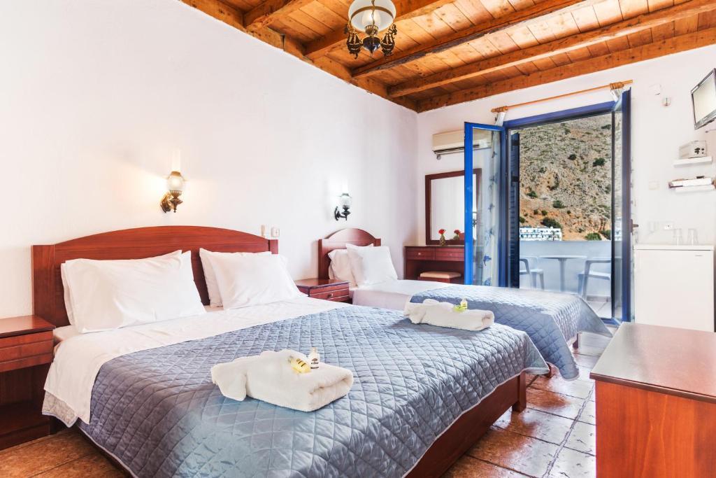Waterfront 10 room hotel located on the south coast of Chania, Crete, Greece in search of experienced Bar Staff/Bartender