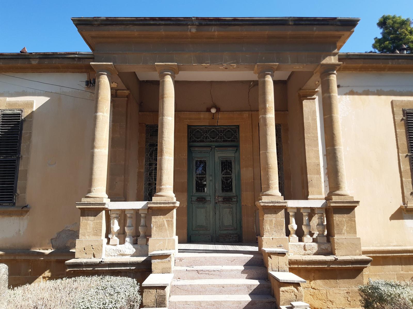 Rustic renovated villa city center Nicosia