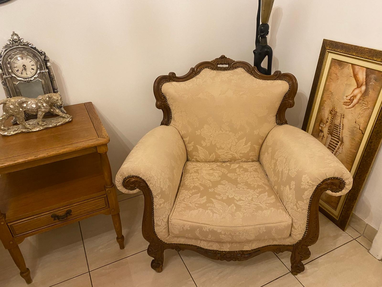 Three piece set comprising of two arm chairs and one sofa in very good to excellent condition.