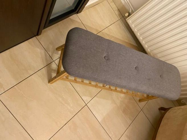 Bench / seating cushioned