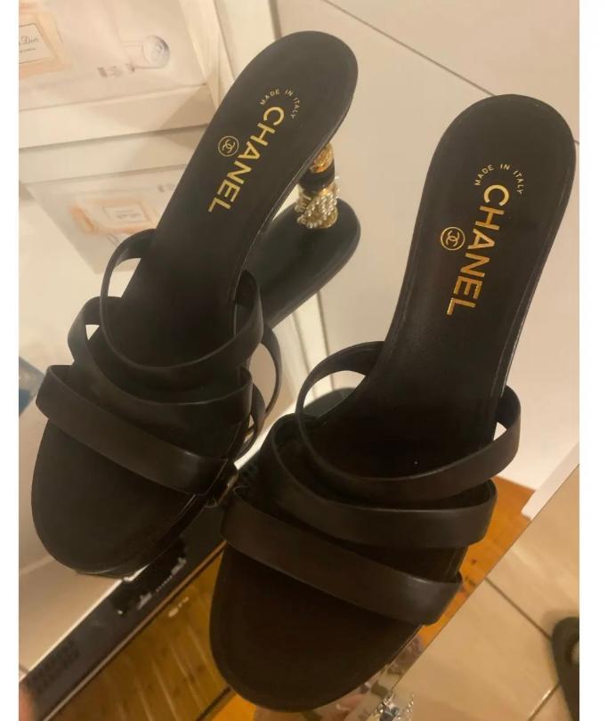 Chanel leather Sandals