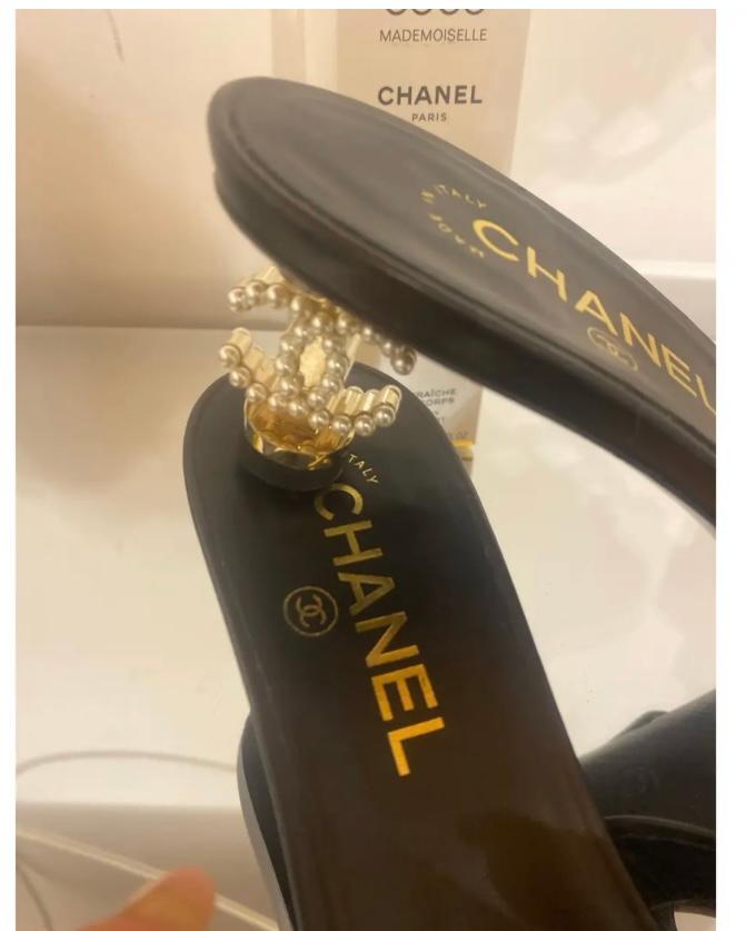 Chanel leather Sandals