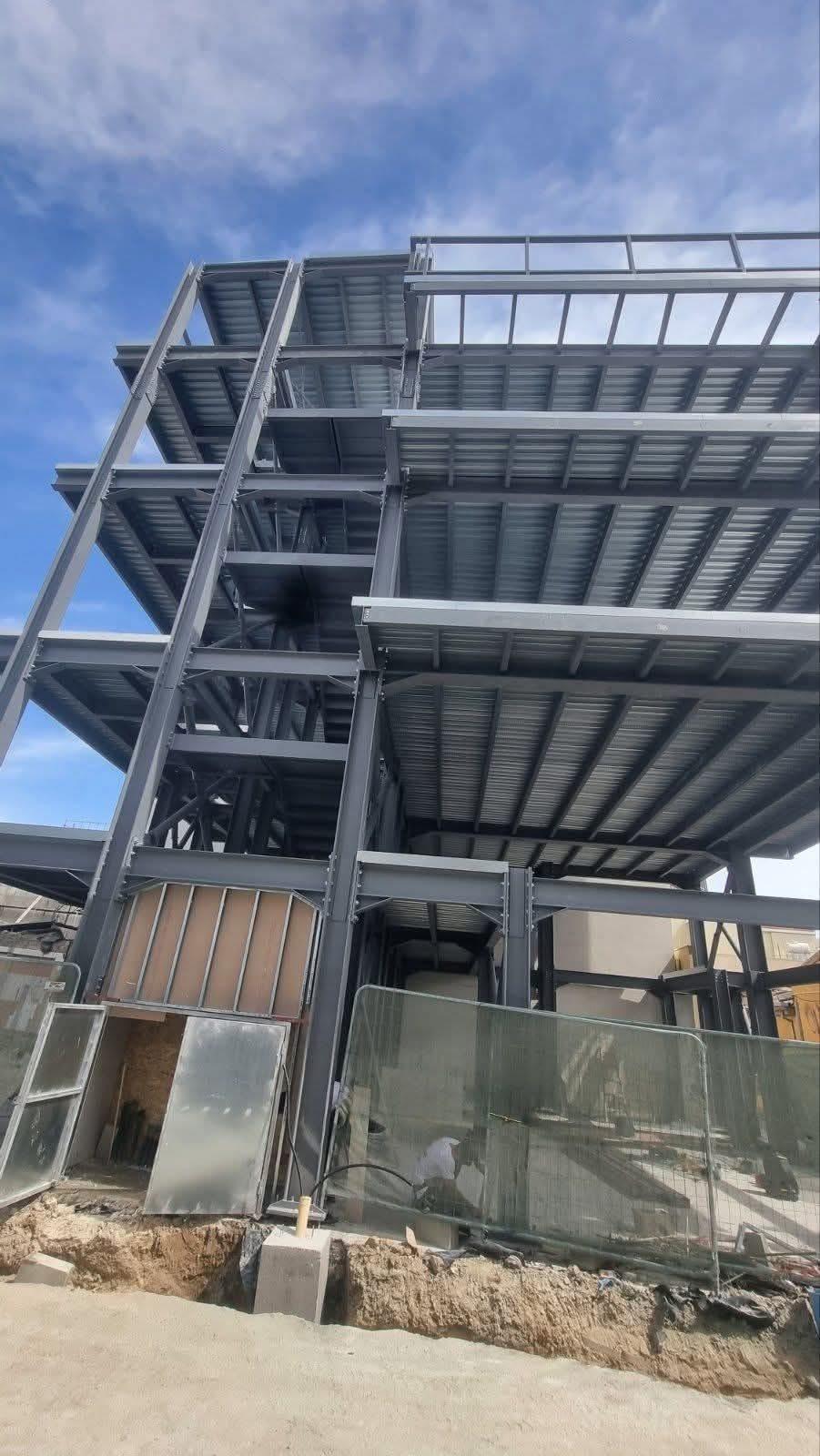 υπάλληλοι για μεταλλικές κατασκευές