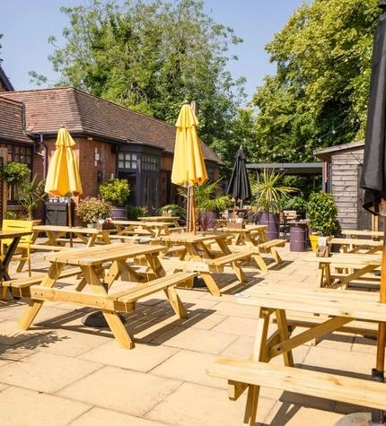 THE CASTLE Pub