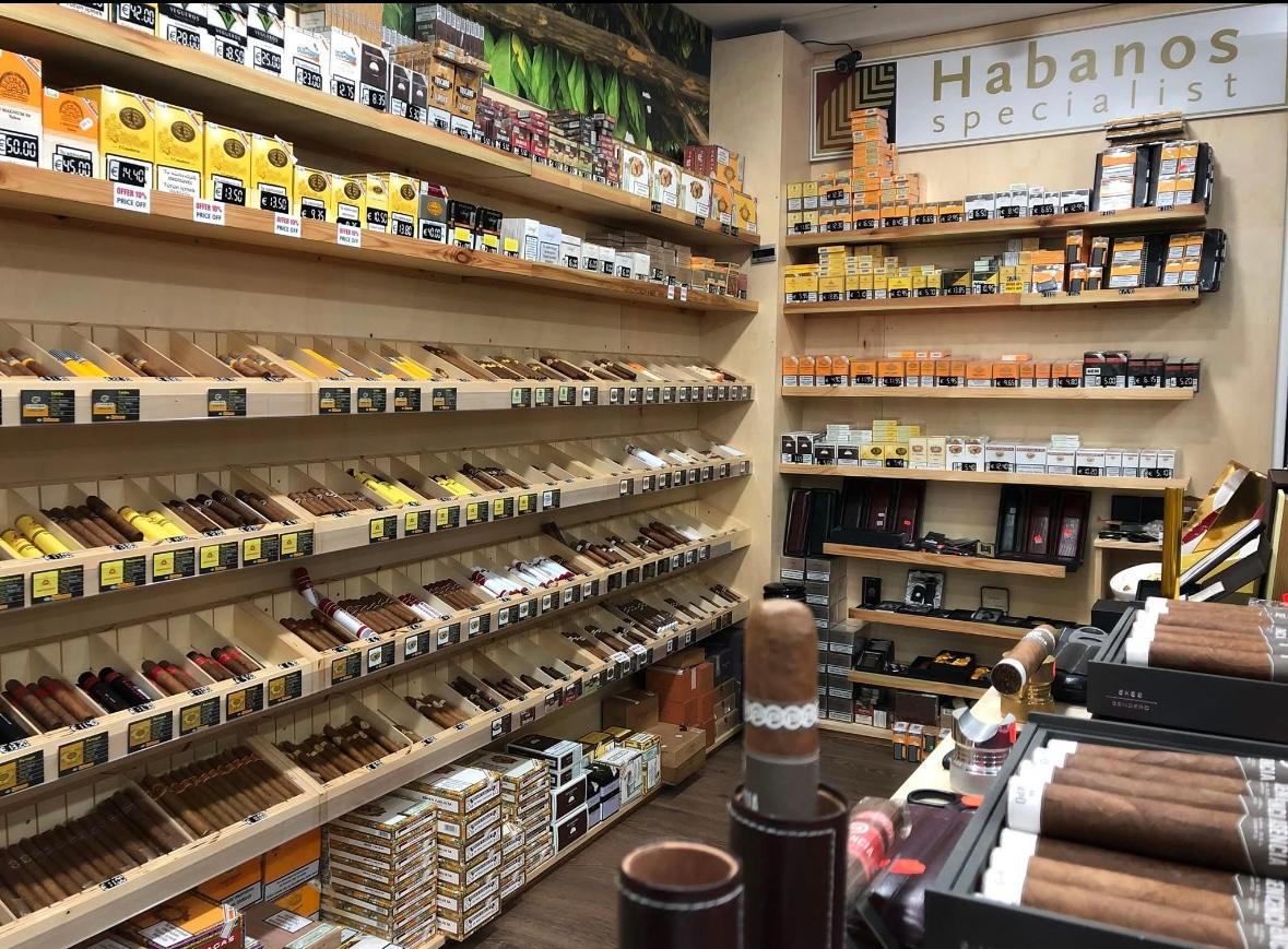 Cigar Shop – Stelios & Christodoulos