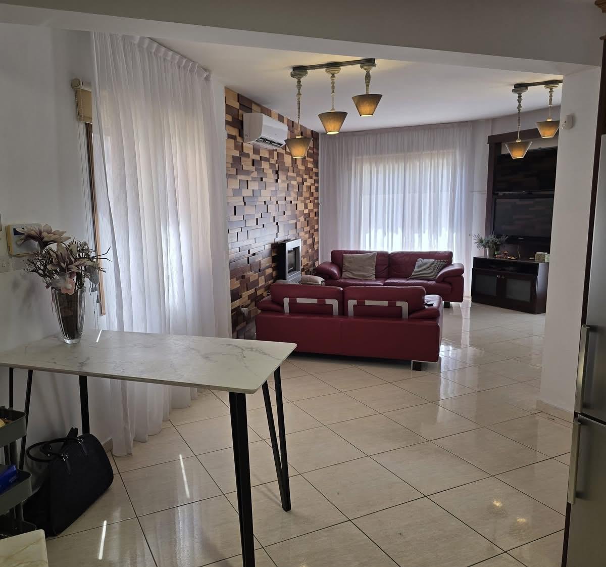 FOR RENT HOUSE 3 BEDROOMS