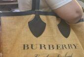 Αυθεντική Τσάντα Burberry Designer – Άριστη Κατάστασης