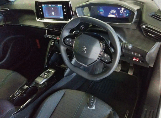 Peugeot 2008 1,2L 2022