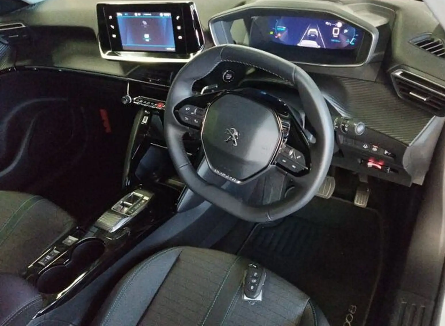 Peugeot 2008 1,2L 2022