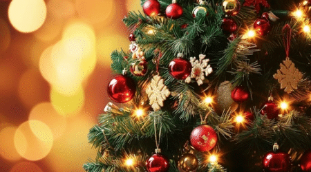 christmas-tree-decorated-toys-600nw-2528913497