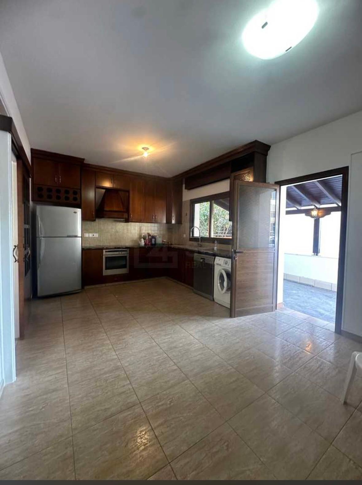 3-bedroom detached house