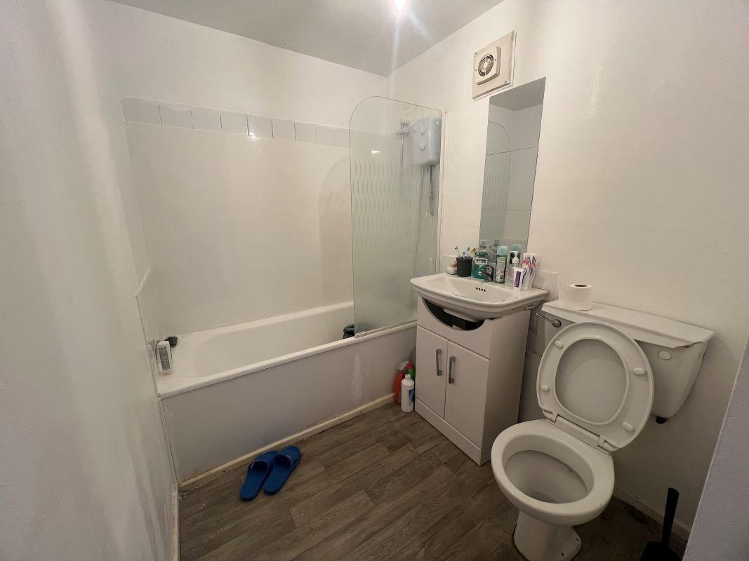 1 bedroom maisonette in Tipton