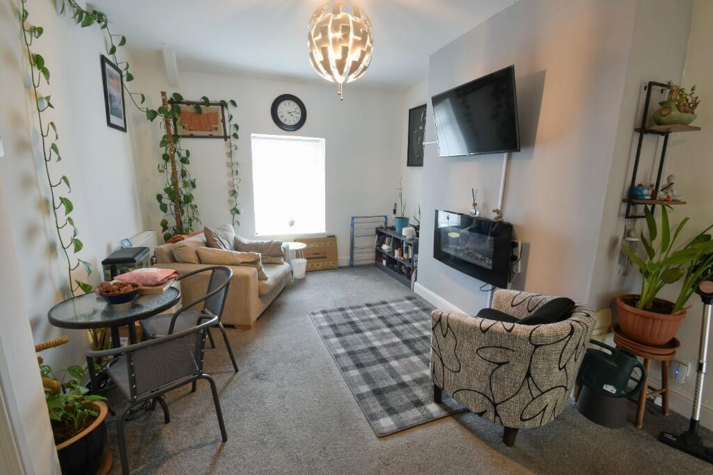 2 Bedroom Flat