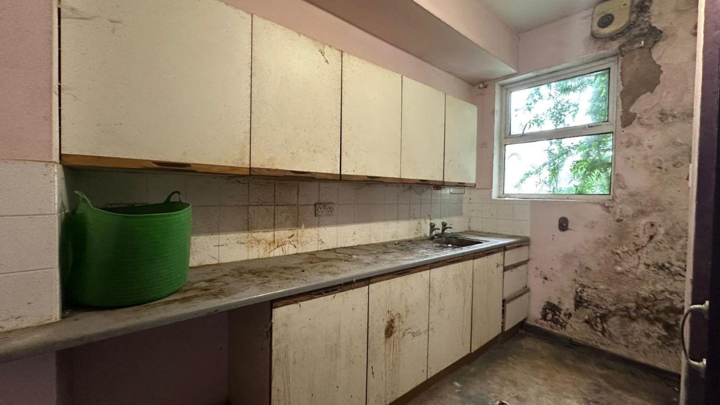 Three Bedroom Mid Terrace House.