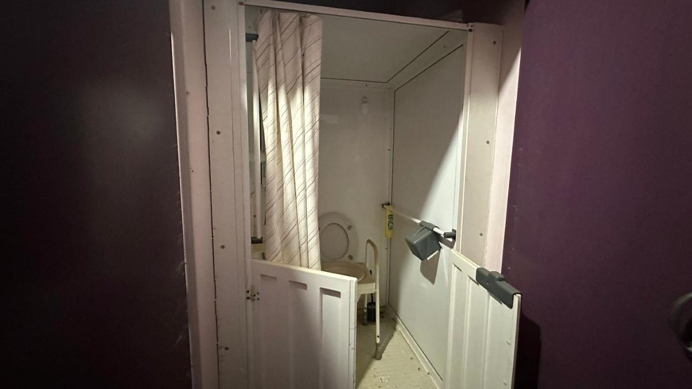 Three Bedroom Mid Terrace House.