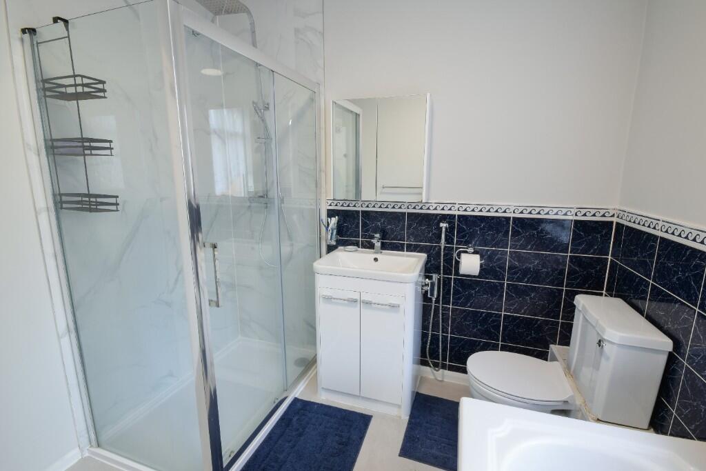 4 Bedroom Terraced House