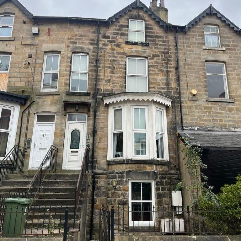 2 Bedroom Maisonette