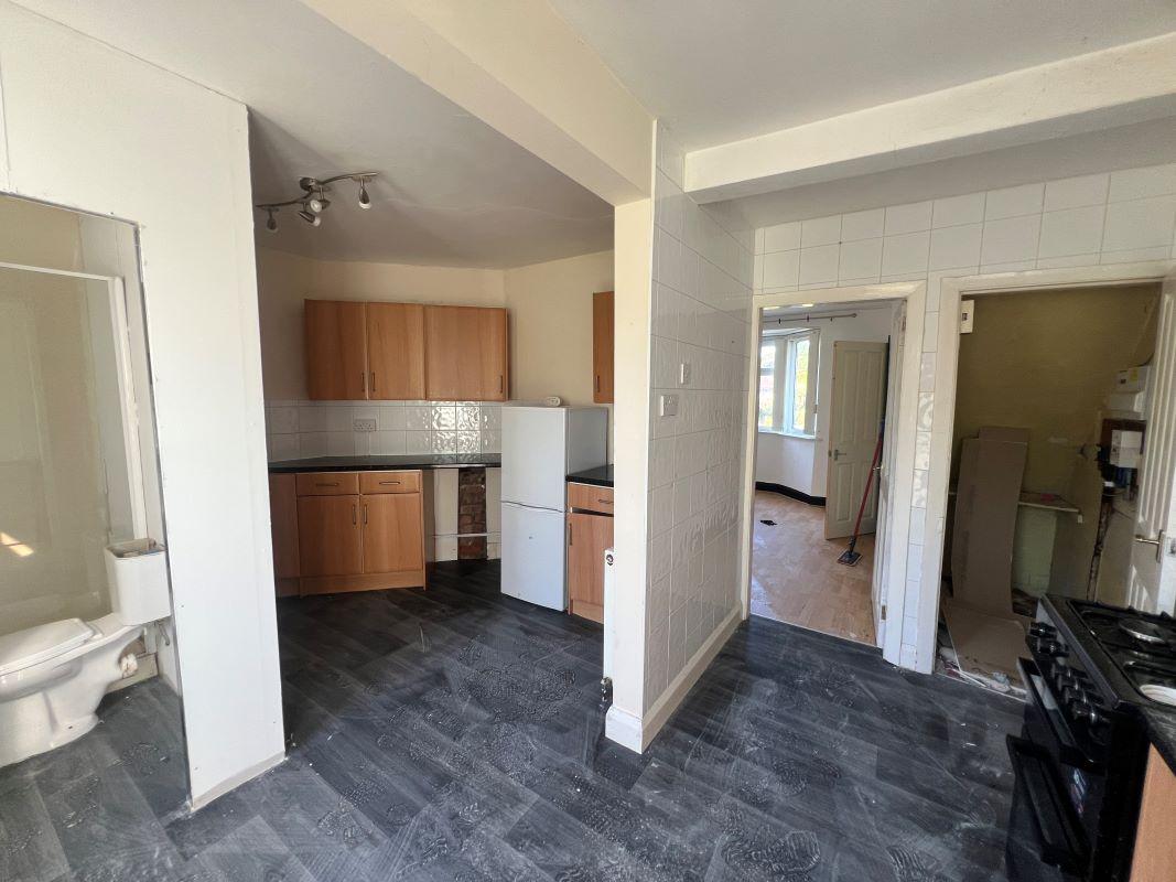 3 bedroom mid terraced property in Coventry