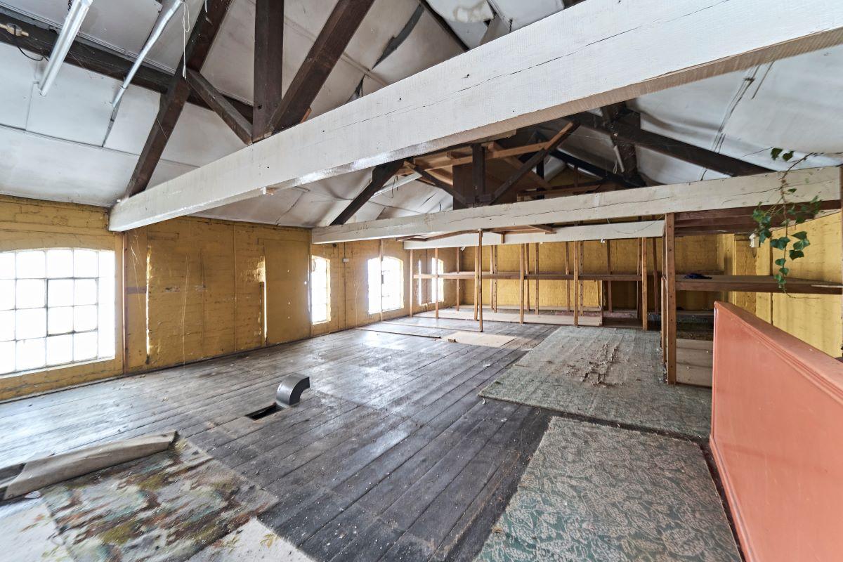 Freehold former workshop/warehouse in Halesowen
