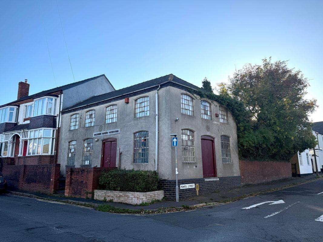 Freehold former workshop/warehouse in Halesowen