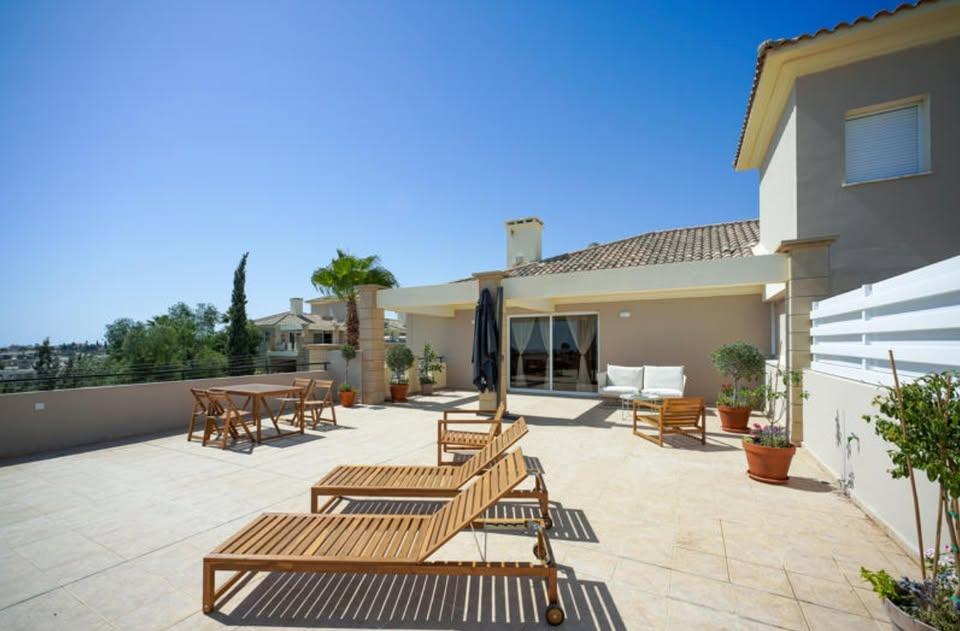 For sale charming ground floor apartment