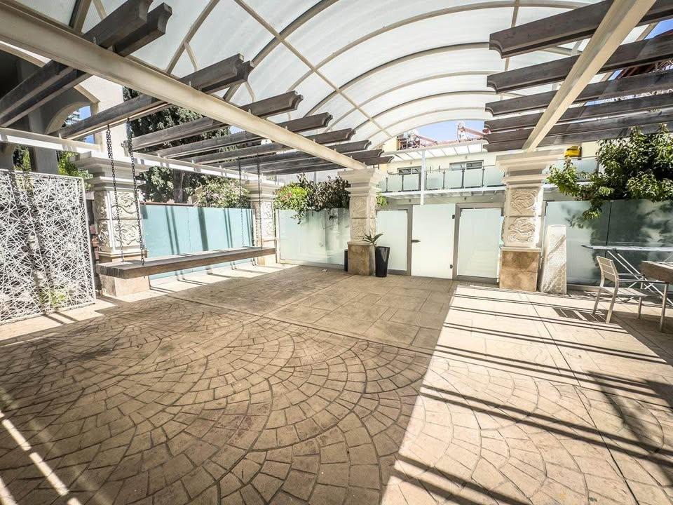 Apartment ( Maisonette )tourist Area 50 m to the beach